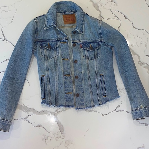 Levi’s Distressed Jean Jacket - Picture 1 of 3